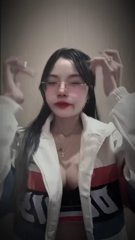 Tránh đường hết, thứ toai cần là dzai đẹp đi qua 🤣