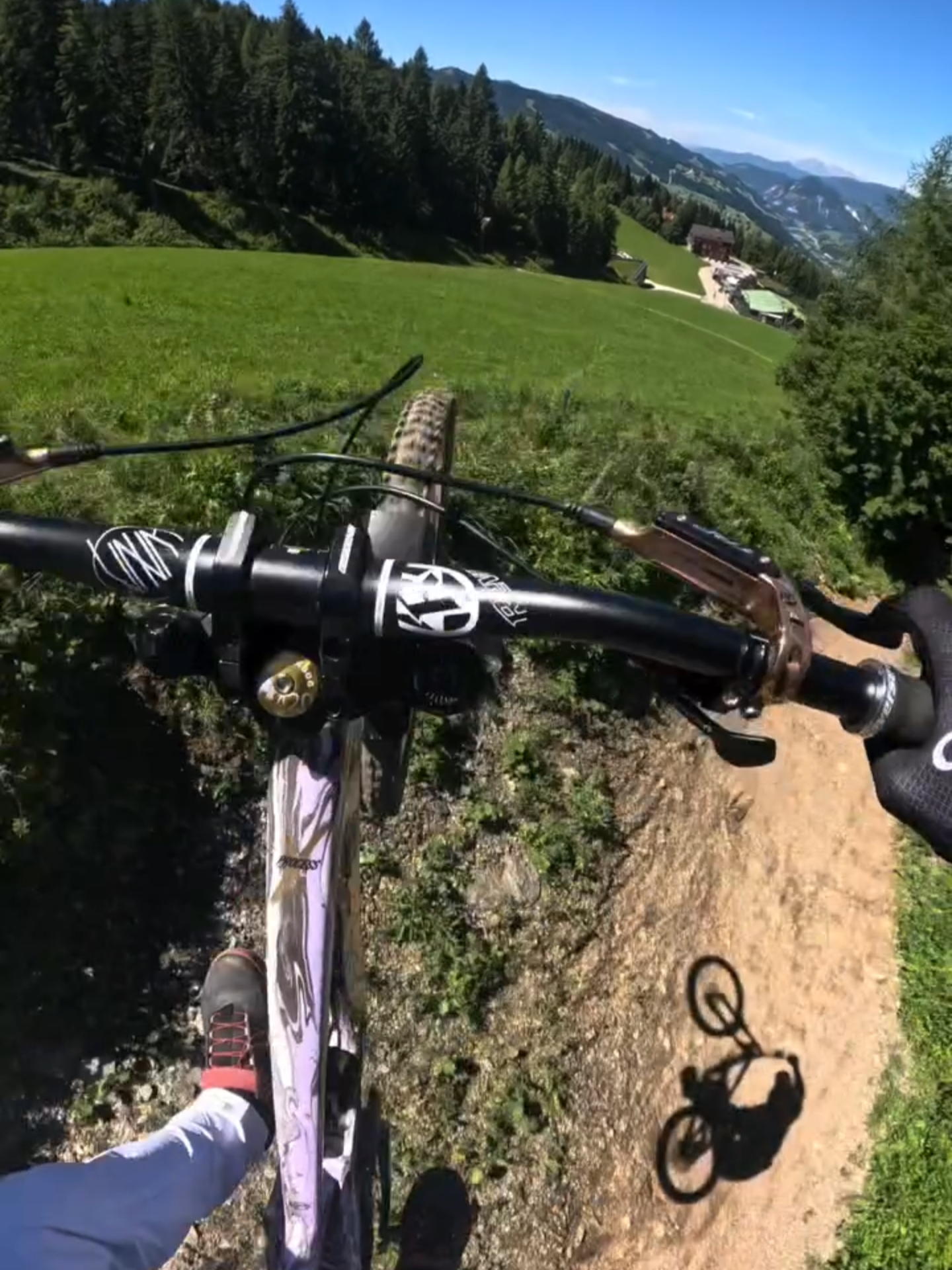 Smooth as butter! 🧈 ( 🎥 @hofmannnoah ) #Unreel #Extreme #MBT #Downhill