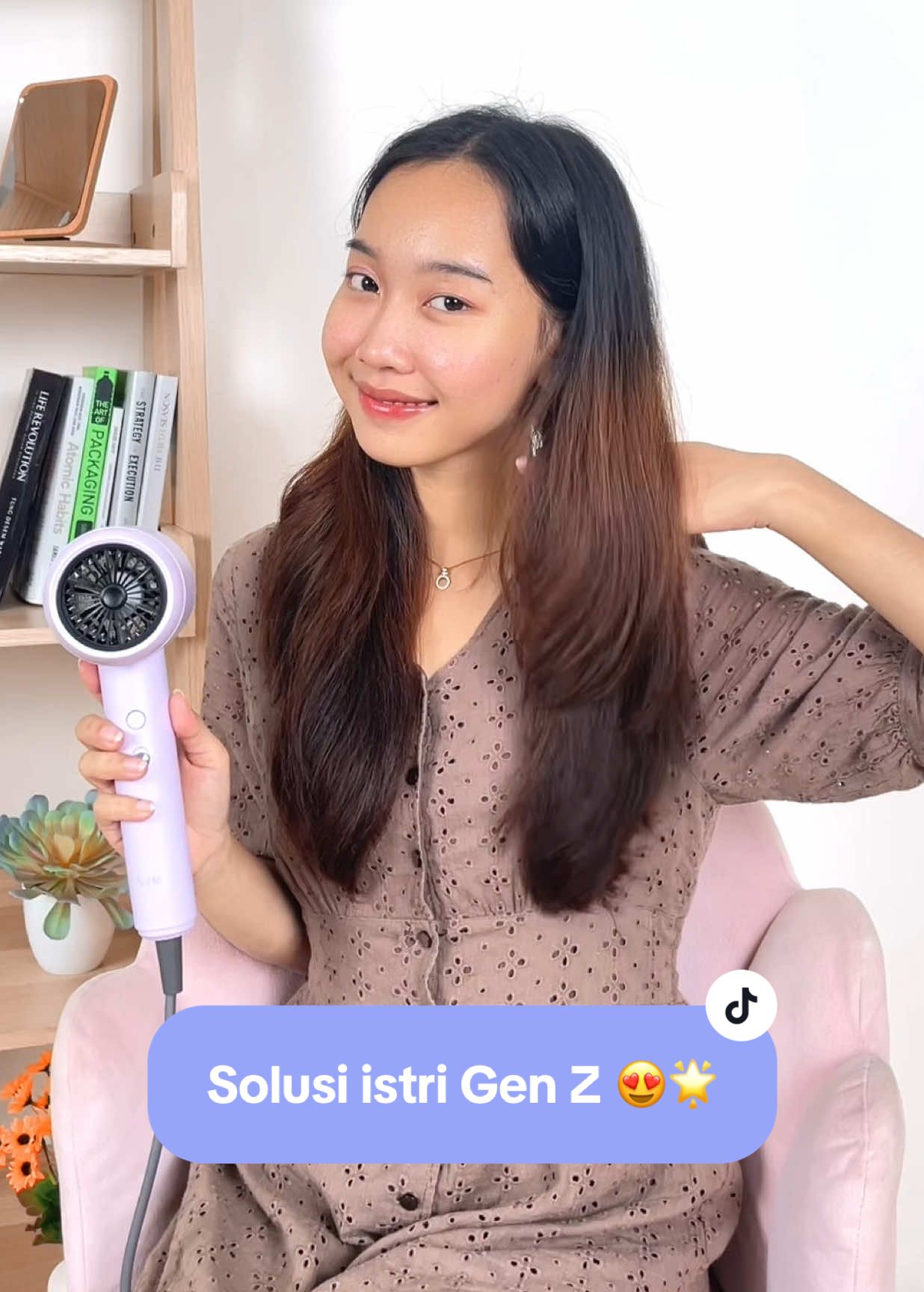 ISTRI GEN Z WAJIB TAU! ✨ Ngeringin rambut jadi anti ribet & tanpa drama 💨 Luna Hair Dryer, solusi praktis buat istri Gen Z! #Lunahairdryer #NVMEE #HairDryer #StrongWindLowWatt #RekomendasiHairDryer 