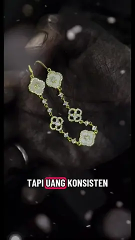 Wanita cantik dan kaya pernah di lamar seorang pria baik dan miskin, Lalu wanita itu bilang “cinta akan berakhir di piring yang kosong “ Pada realitinya kehidupan dan cinta perlu uang,dan mereka wanita tidak salah,mereka berpikir dengan logis. Kekayaan bukan dosa,dan miskin bukanlah aib,dan cinta seperti 2 mata pisau,ia dapat menghancurkan dan juga membahagiakan mu.
