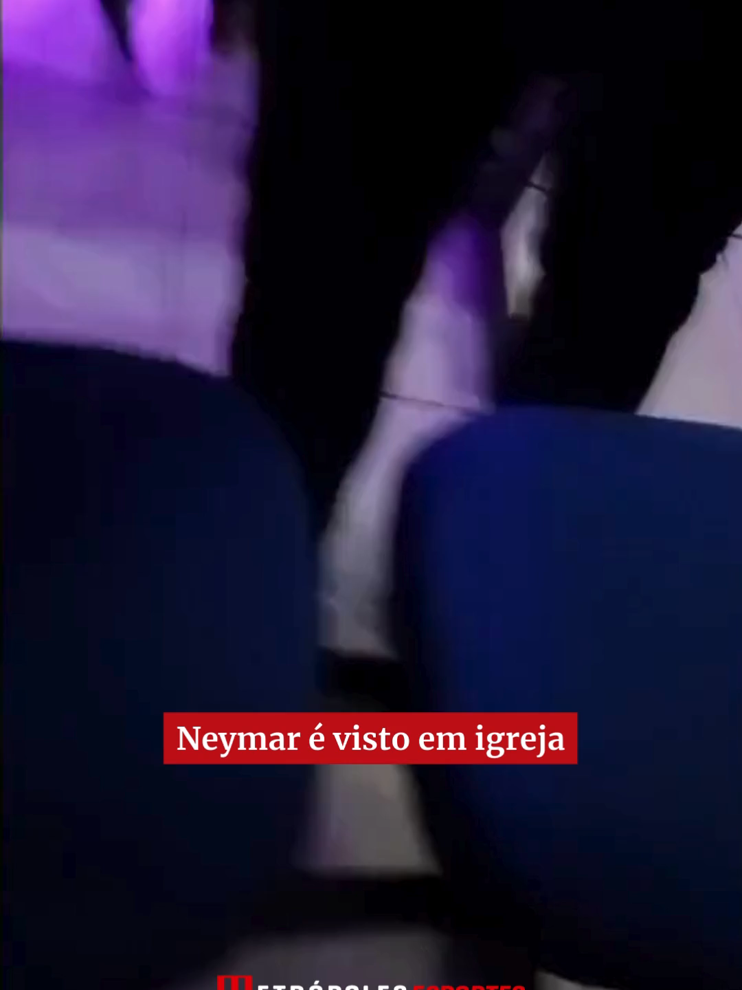 Convivendo com lesões, Neymar foi visto em igreja com a família. #santos #neymar  Créditos: @bia_cruzffc/X