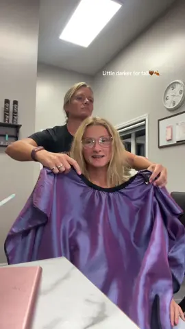 Perks to having a hairstylist mom - walking 50ft to the salon at 10pm after you impulsively decide you need to change ur hair an hour earlier😋  #hairstylist #mom #newhair #hairstylistlife #foryoupage 