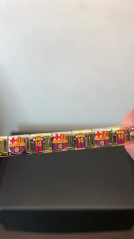 If you were a fan Barca and Messi,receiving this gift on your birthday would definitely make you tear up.🫶✨#messi #leomessi #barcelona #fcbarcelona #fcbarcelona🔵🔴 