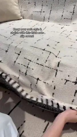 Keep your sofa safe & stylish with this thick non-slip cover!  #SofaCover #CouchCover #HomeDecor #LivingRoomMakeover #PetFriendlyHome #TikTokMadeMeBuyIt #Spotlight #blackfridaysale #tiktokshopblackfriday 