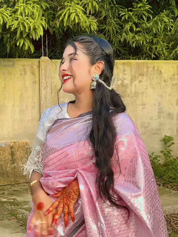 বলো গো বলো গো সখি ☺️☺️☺️