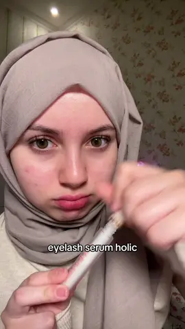 berasa ada yang hilang kalo skip glowies.. 😔 #eyelashserumholic 