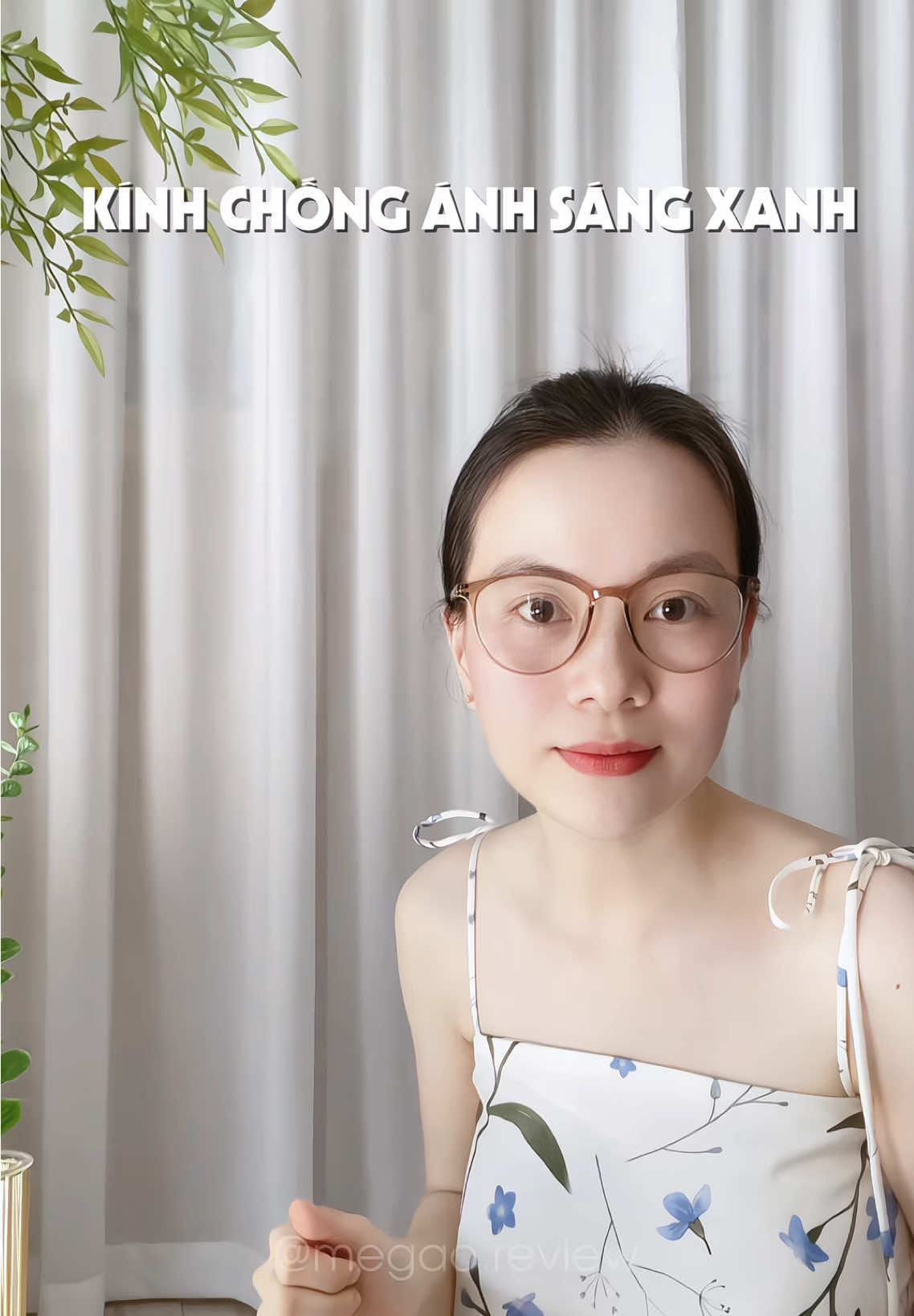 Kính chống ánh sáng xanh, chống tia UV400, có thể thay gọng kính cận giá, mình dùng thấy ok nha, chị em tham khảo nhé #mebimsua #mevabe #kinhchonganhsangxanh #kinhchongtiauv #matkinhaoron 