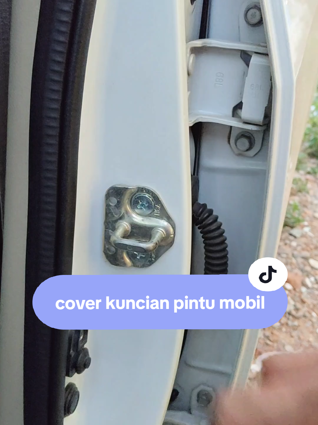 Cover Penutup Kunci Pintu Mobil Universal Car Door Lock Protective Buckle Cover #coverkuncianpintumobil #cardoorlock #fyp 