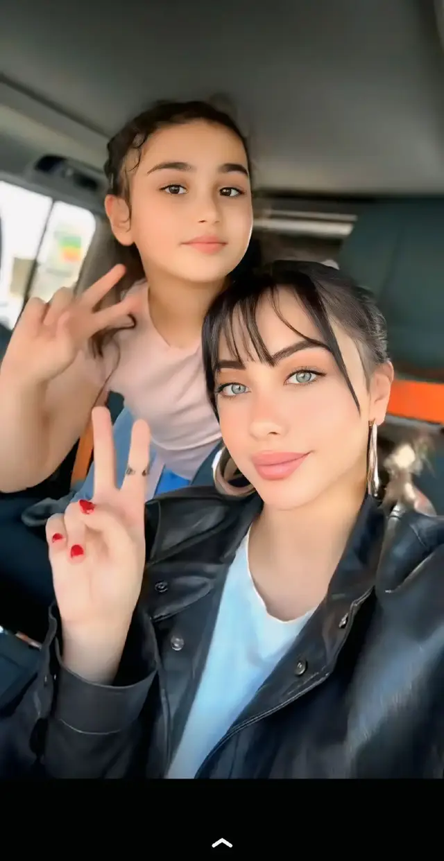 سلولة وسيلينا 🥹#سالي_العوضي #سالي #sallyalawady #الشعب_الصيني_ماله_حل😂😂 #اكسبلور @Sally Alawady 