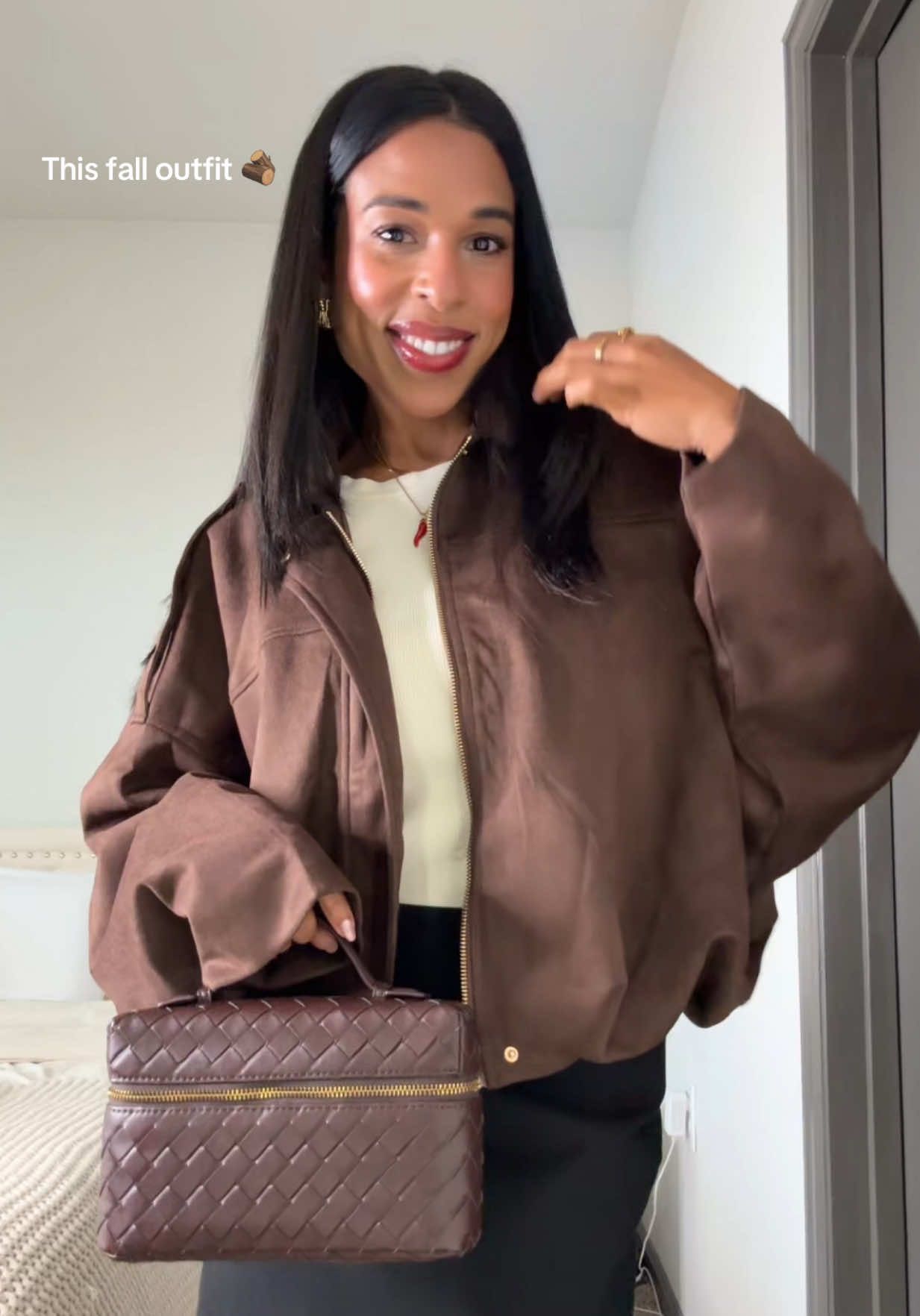 Puro 🍫🤎 #fallfashion #falljacket #autumnfashion #autumnaesthetic #suedejacket 