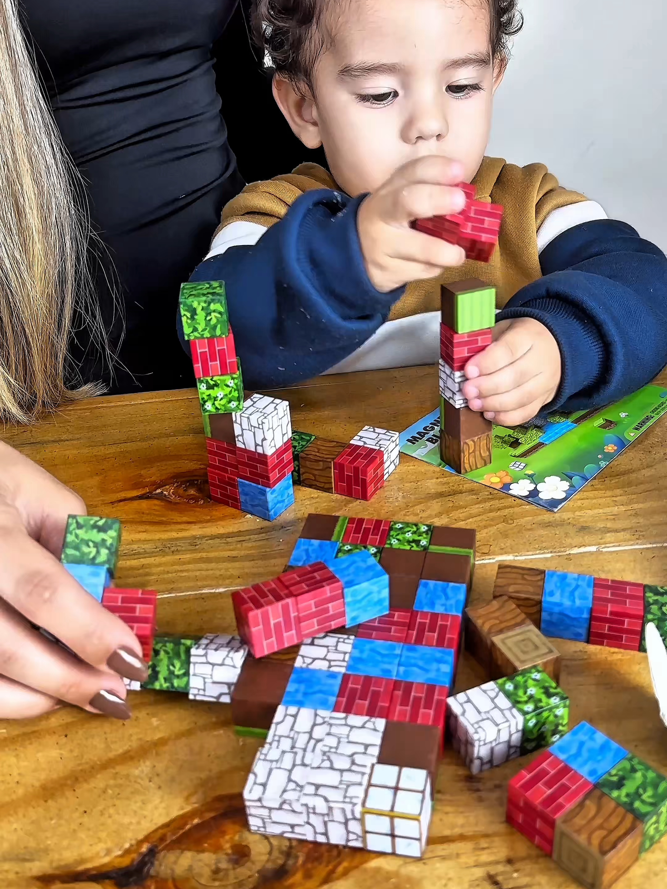 📴 Adeus, telas! 🙌 Bem-vindos, Blocos Magnéticos BUUMBAA! Criatividade, lógica e diversão sem limites para o seu pequeno. 👉 Compre agora com frete grátis em buumbaa.com #blocosmagneticos #Minecraft #blocosmagneticos #blocosdemontar