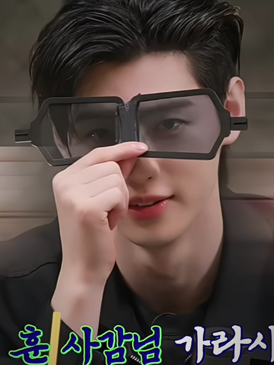 Sunghoon ajah dah dewasa mikir gak boleh pacaran belajar dulu😭🤣 (fiks kelihatan klau punya ABG Kya si hoonie pasti gak boleh pacaran dulu😭) #SUNGHOON 