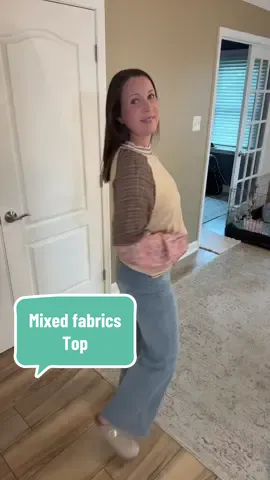 This top is so cute! Love the mixed fabrics! Comes in other colors! Lightweight and perfect for fall! #fallfashion #mixedfabrics #topsforwomen #womenstops #womensfashion 