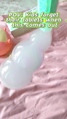 Make outdoor play unforgettable with smoky bubble fun! #fogbubblemachine #smokebubbles #bubbletoy #toytok #momfinds #outdoorfun #funforkids #kidstoy