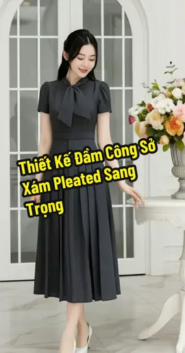 Outfit của ngày hôm nay: Đầm midi xám cổ nơ siêu xinh! Đơn giản mà vẫn hút mắt, giúp bạn ghi điểm tuyệt đối trong mọi hoàn cảnh. Còn chần chừ gì mà chị mình không rinh ngay? 🛍️ #dammidi #thoitrang #hanie0268 #damxam #dammidi                 @Hanie  @Hanie  @Hanie 