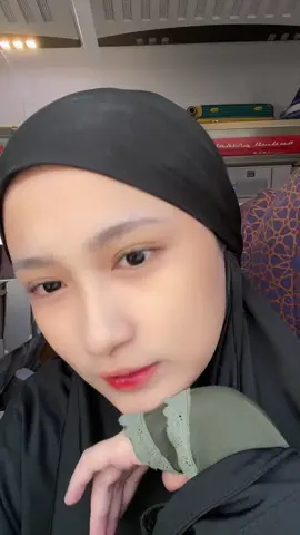 lip hrs ttp on point walau semuanya udh kusut
