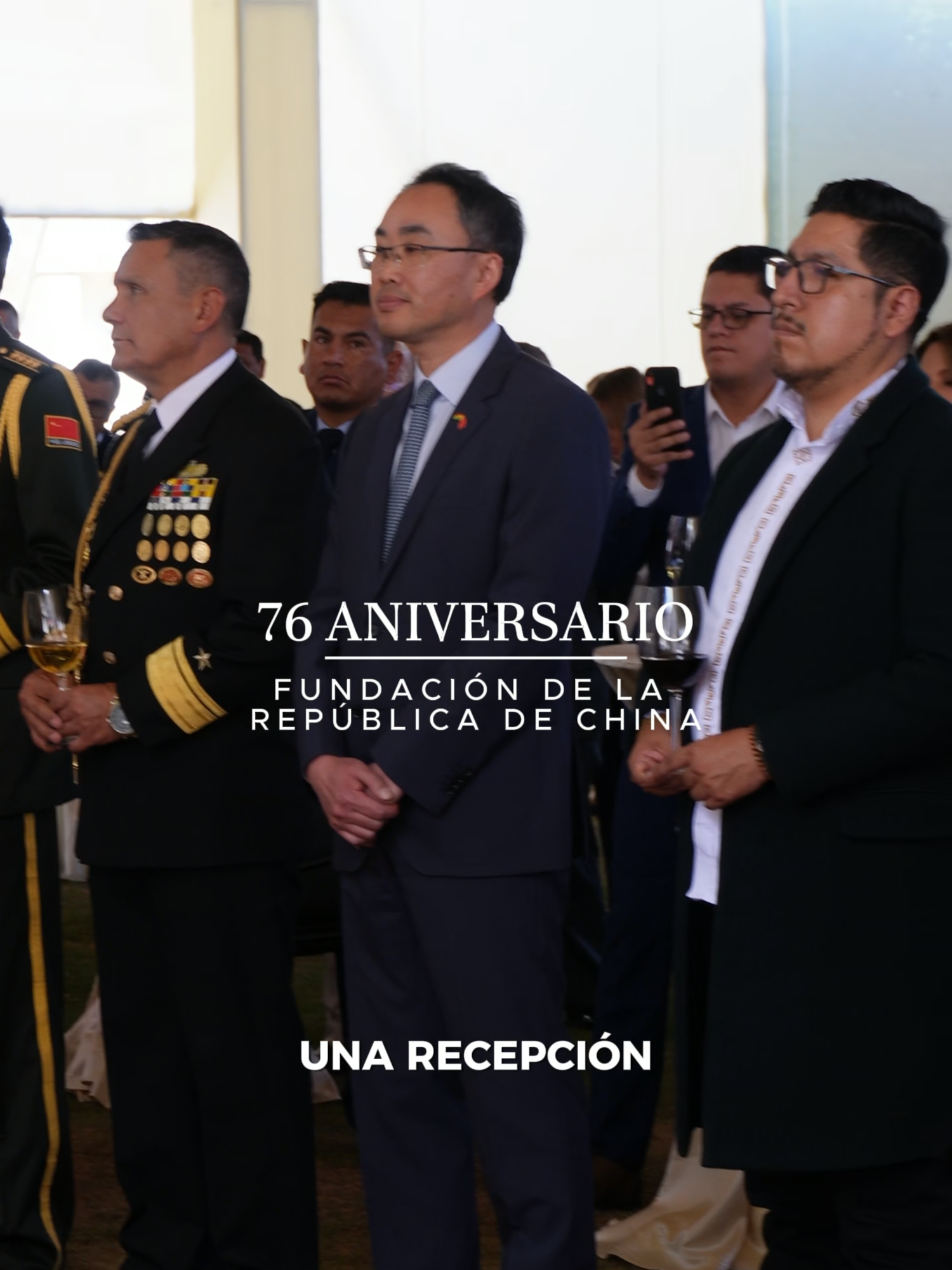 La Embajada de la República Popular China en Bolivia conmemoró el 76º Aniversario de la Fundación de la República Popular China con una recepción en la que se compartieron momentos de fraternidad y cooperación. Autoridades, representantes diplomáticos e invitados especiales participaron de esta celebración, que refuerza los lazos de amistad y el compromiso con un futuro compartido entre China y Bolivia. 🇨🇳🤝🇧🇴 #China76 #EmbajadaDeChina #AmistadBoliviaChina