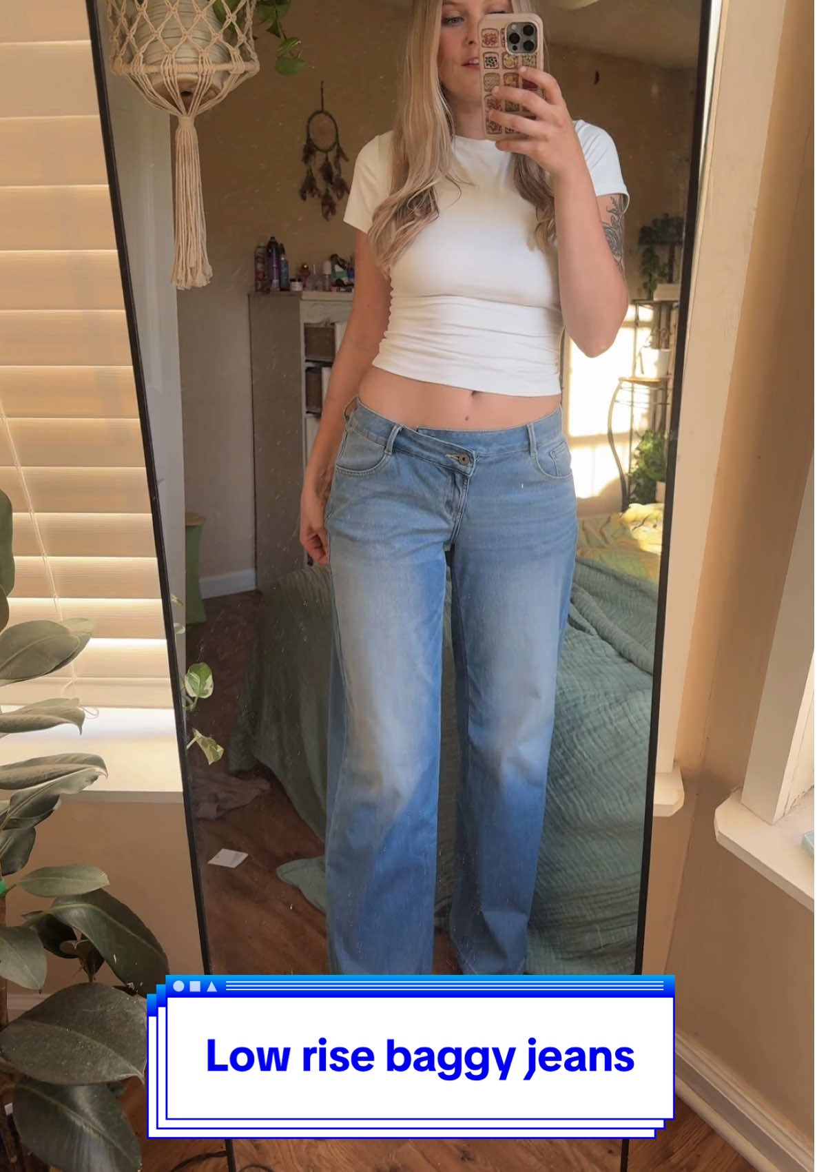 Love these Halara low rise jeans! They are so comfortable ✨ #halaratiktokshop #halaraeveryday #lowrisejeansoutfit #lowrisejeans 