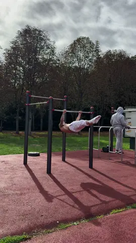 💪🏻🔥 #calisthenics #streetworkout #entrainement #fitnessmotivation #sport 