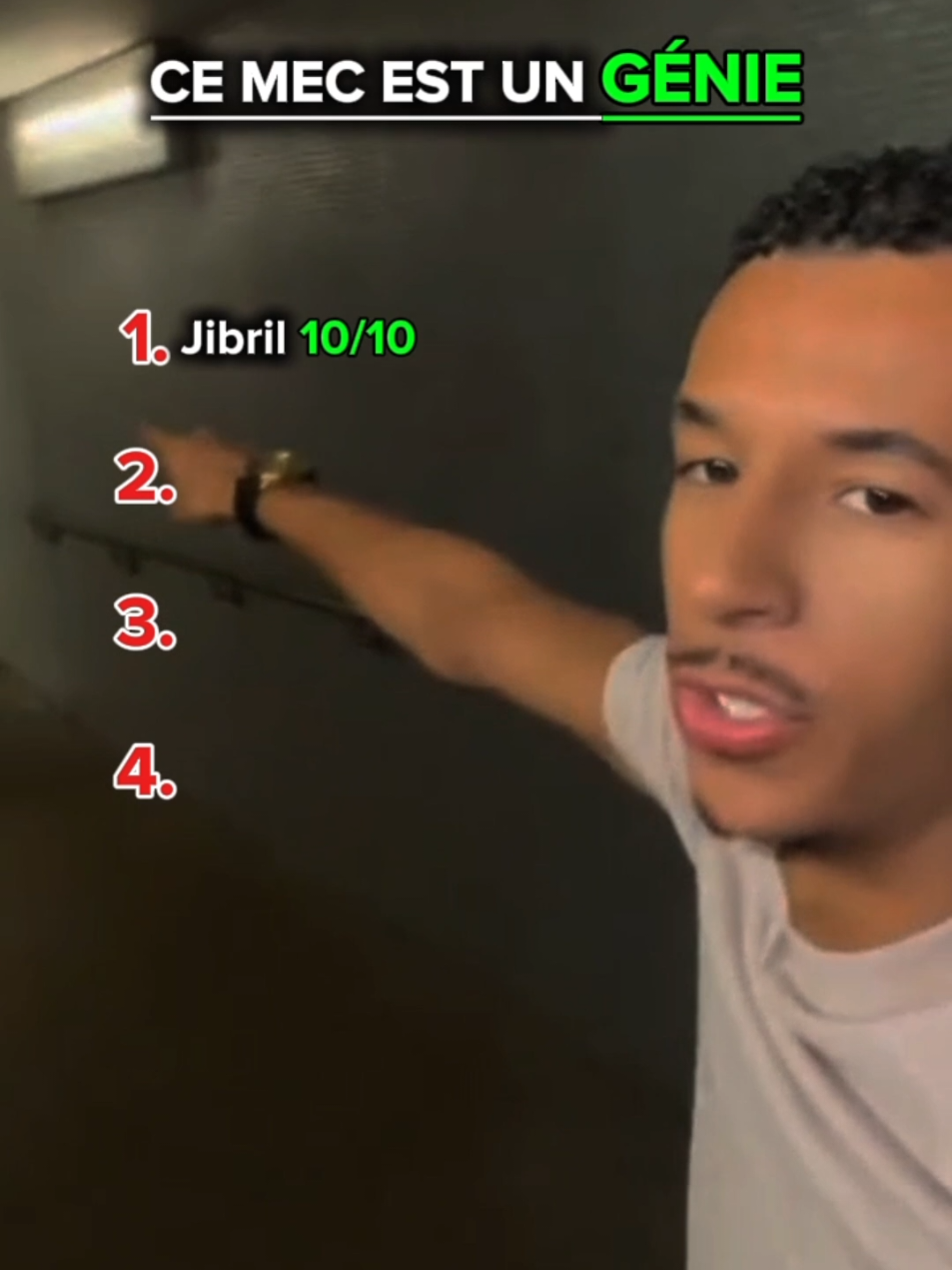 L'Inconnu à la Voix d'Or @Jibril #jibril #estcequetumaimes #miroir #tournerdanslevide #bellaciao 