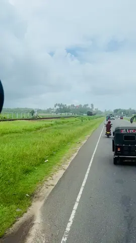 ලංකාවෙ ප්‍රවාහන මාධ්‍ය 05 ම එකට හමු වෙන තැන... 😍❤️