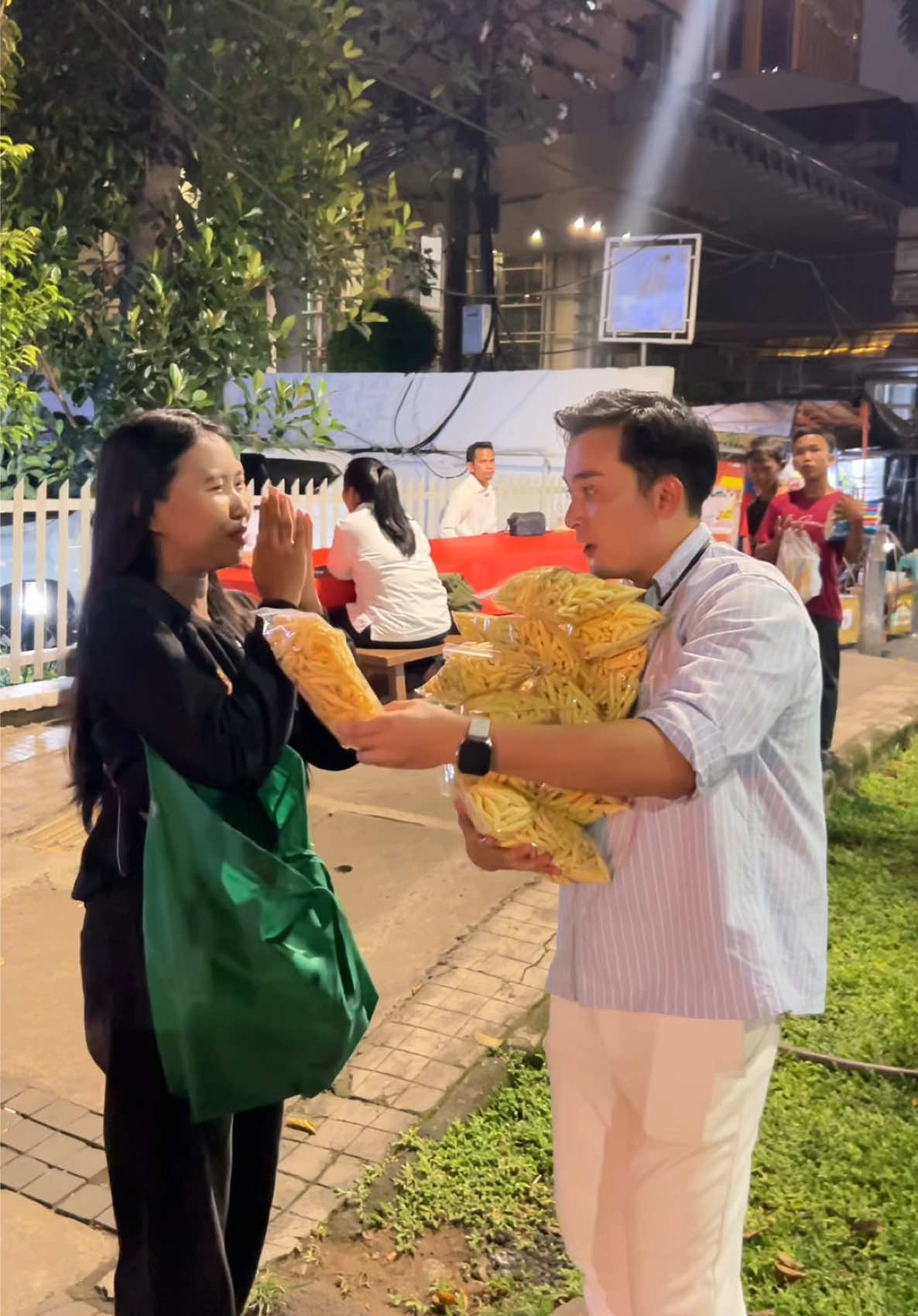 Baru melahirkan tapi harus tetap kerja 🥹