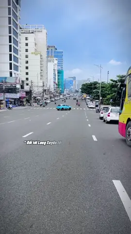 Đi quá hết xăng luôn dắt bộ...