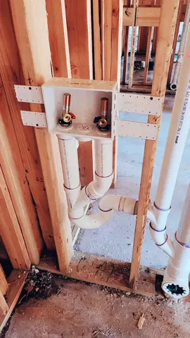 WTF.... #generalcontractor  #construction  #plumbingfail  #constructionlife #constructionworker 