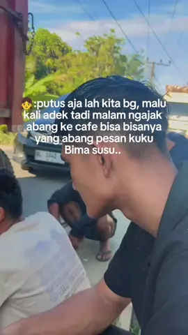 maklum aj lah dek biasa duduk ny di pinggir jalan ya kan bray@W🅰️HYU.E_dEwE @PENJHAT🥷 @@driver muda056 @ACTOR MATERIAl @riski.maulana6016 #CapCut #umplungmenolakpunah 