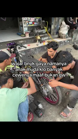 @yaya 😖😖#racingboy #fypシ゚ #masukberanda #moots? #4upage 