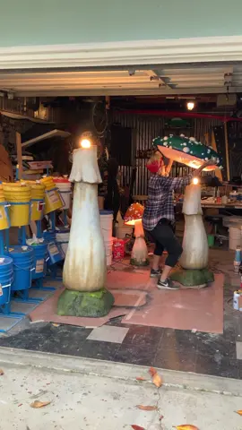 Handmade glowing mushrooms. Gives Alice In Wonderland meets Tim Burton vibes just in time for Halloween. I light all my mushrooms with @Philips Hue bulbs