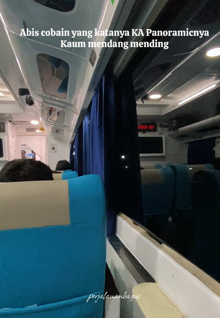 Ada yang tau KA apa ini ? Ternyata yang jendela full di eksekutif 4. Eksekutif 1,2 jendela kecil. Eksekutif 3 ada yang tau model jendelanya ? #keretaapiindonesia #kai #kaiaccess #railfans #perjalananbagus 