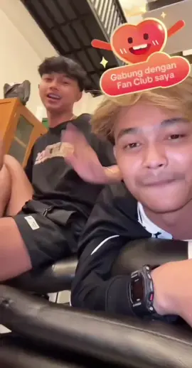 eeiittss ada maul @BOY REAL. nyempil di live @☆ﾟʝꪱ𝕓☆ﾟ , ada sibontot juga @𝙍𝙨𝙨𝙡𝙡⚡ 🤣🤏😋 #likefollowshare #boygwsm #najibgwsm #rasselgwsm #fyp 
