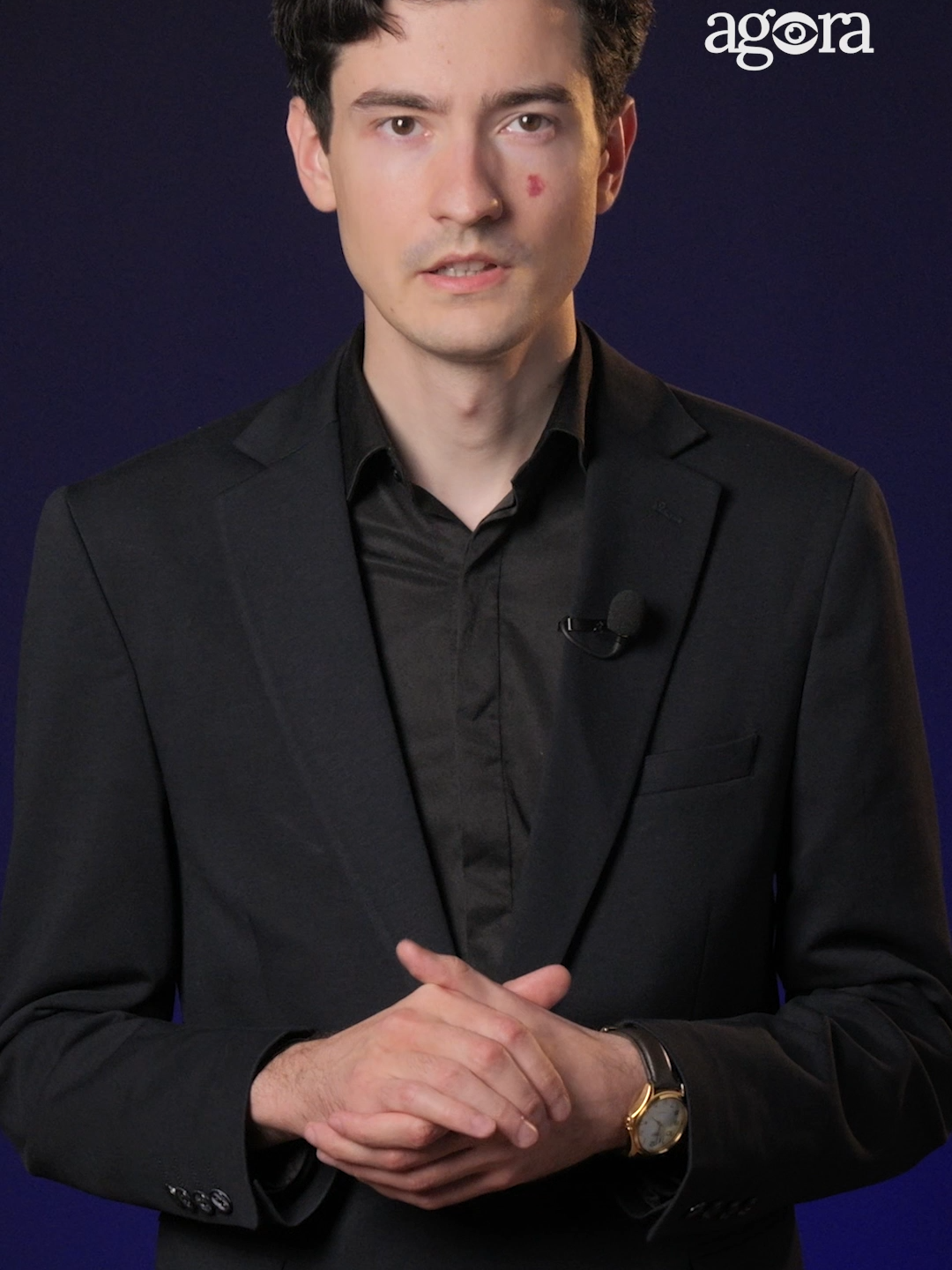 📖 Vor fi funcționarii mai cinstiți dacă jură pe Biblie? Igor Munteanu, liderul CUB, a depus jurământ pe Biblie că nu are legături pro-ruse și promite o lege prin care deputații, miniștrii și judecătorii să depună jurământ nu doar pe Constituție, ci și pe Biblie. Dar ce înseamnă acest gest, unde se practică și are oare Moldova nevoie de o astfel de lege? 👉 Vezi analiza pe agora.md #agoramedia #AGORA #agoramd #știriagora #alegeri2025
