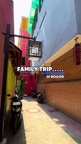 Explor bogor with redDoorz Wajib pake kode promo YUKNGINEP yah, biar makin murah Yuk BukaSemuPintu bareng@RedDoorz Indonesia  #REDTRAVELERS #bukasemuapintu #reddoorz #explorebogor #rekomendasiliburan 