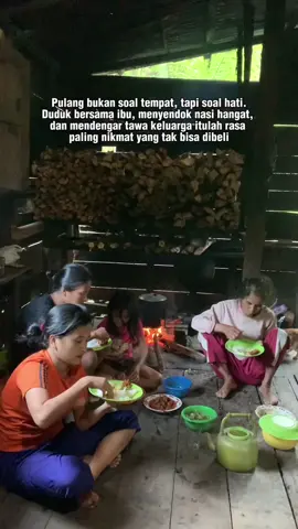 Makan dengan keluarga tercinta emang tiada duanya `#MasakanIbu #MakanDiKampung #RinduKampungHalaman #MasakanRumahan #MakananBatak #KampungBatak #MasakanTradisional #MakanBarengKeluarga #MasakanKhasIbu #NostalgiaKampung #PulangKampung #SuasanaKampung #MasakanIbuTercinta #RasaRumah #MakananKhasBatak` #HomeCookedMeal #TasteOfHome #IndonesianFood #BatakCuisine #TraditionalFood #VillageVibes #BackToVillage #ComfortFood #MomCookedMeal #FamilyDinner #FYP #FYPIndonesia #ViralVideo #KontenViral #VideoViralHariIni #Rekomendasifacebook #fbpro #jangkauanluas #Viralfb
