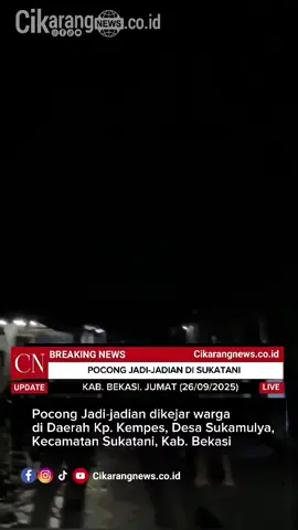 Sosok pocong jadi-jadian muncul dan menghebohkan warga Kampung Kempes, Desa Sukamulya, Kecamatan Sukatani, Kabupaten Bekasi. Kejadian ini berlangsung Jumat malam, 26 September 2025. Menurut keterangan seorang warga bernama Fadlan, pocong tersebut sudah terlihat hingga lima kali, namun belum berhasil ditangkap. Bahkan, saat kemunculan pocong itu, ada warga yang mengaku kehilangan uang sebesar 500 ribu rupiah. Hingga malam ini, warga masih ramai berkumpul di belakang SDN 05 Sukamulya. Mereka berjaga-jaga sambil menantikan perkembangan dari sosok misterius yang diduga jadi-jadian tersebut. #pocong #sukatani #fypage #tiktokviral #viraltiktok 