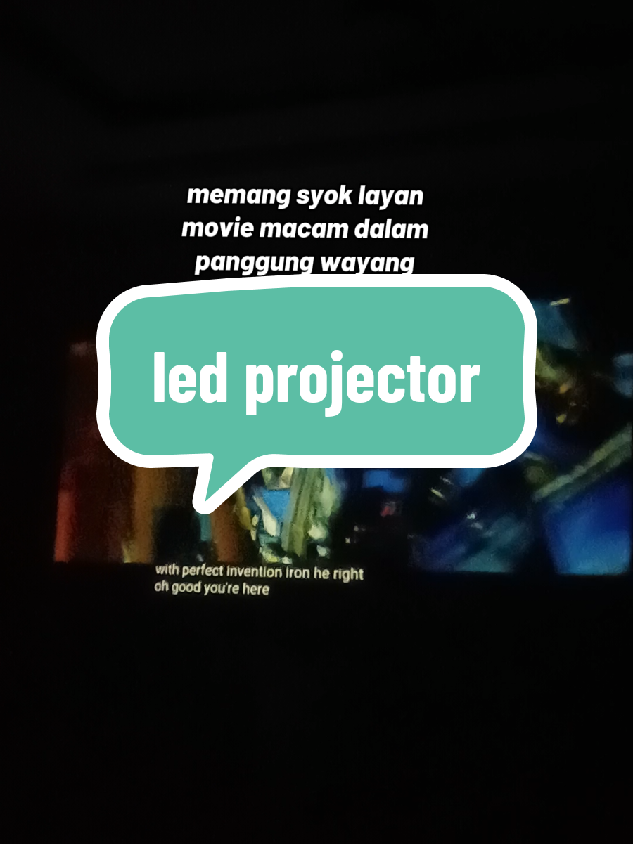 anak2 pun suka dpt lyn movie dorang.. #miniledprojector  #ledprojector #miniprojector #wayangdirumah 