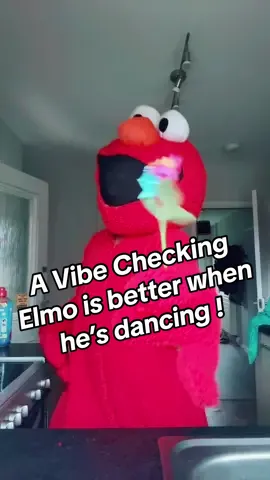 Oh lord what have I got myself into👀🙈#elmo for Finn #fyp #dylanmeetsworld #dancingchallenge #justforlaughs @Finn's Charm 💙 thanks too@Basic