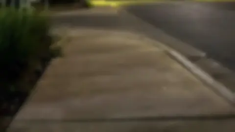 هما كلهم لـسه ف حياتي بـس مبقاش واحد فيهم ليه غلاوه عندي.‟