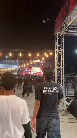 Superiots - Lepas Kendali #coklatkita #dcdcshoutout #coklatextra #punkrock #superiots 