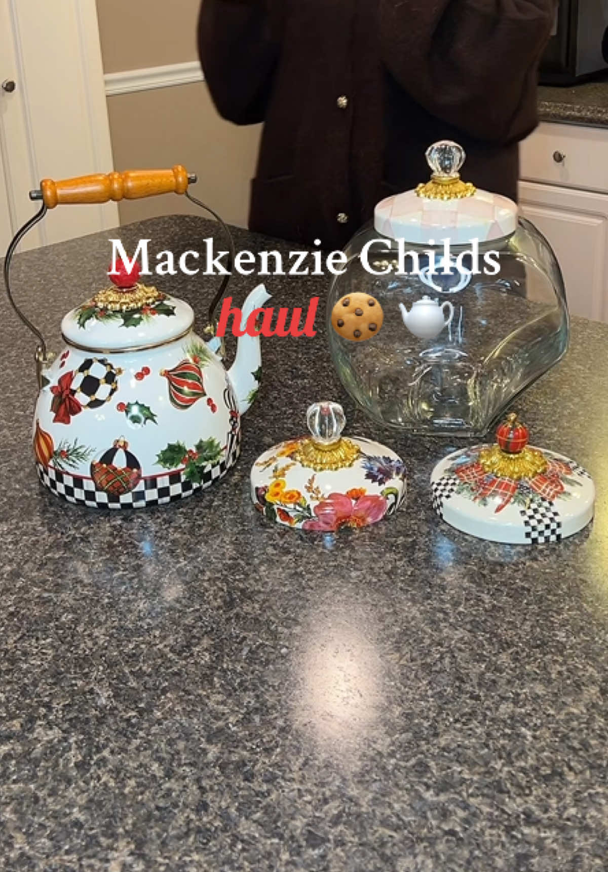 Pt. 33: will not stop until every inch of my home is covered in Mackenzie-Childs 😍✨🤍🖤 #mackenziechilds #cookies #cookiejar #tea #homedecor 