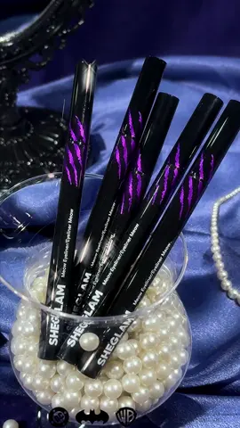 Crisp as it is waterproof 👀💧 ID: 191737188 #Eyeliner #eyelinertutorial #makeuptips #Sheglam #SheglamXCatwoman #Catowman #Halloween