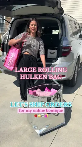 I’m using the large @Hulken 💗🪩 yall go shop @Reeve & Luke Co. #bekahratliff #reeveandluke #hulkenbag #onlineboutique 