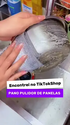 Esqueça a palha de aço, esse pano com material metálico deixa tudi limpo em segundos 😱🤩 #panelabrilhando #esponjamagica 