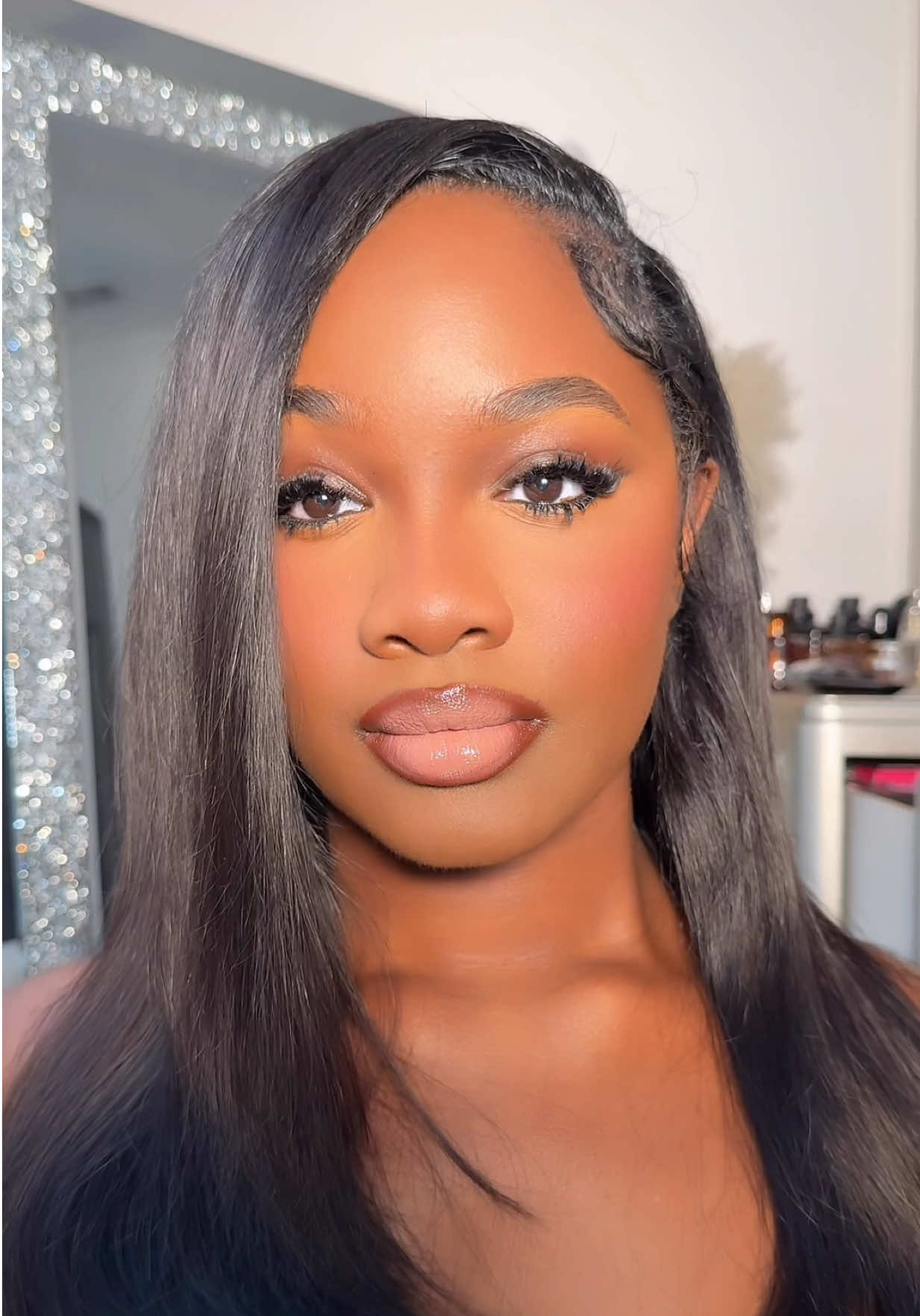 Ate that on up & the bottom lashes gave it that pop🤏🏾😍😍 @Paintedbyesther  - Product Details: Foundation @LAWLESS Beauty 0D Concealers @Lancôme 0 (2) Blush @Rare Beauty matte blush Bronzer @Charlotte Tilbury  Powder bronzer @Fenty Beauty “thick mint”  Setting Powder @Laura Mercier “medium deep” Baking Powder @Huda Beauty “ube birthday cake” Brows @elfcosmetics brow pomade Eyeshadow, femty beauty bronzer, @remedybyari for the eyeliner Lip combo , @Maybelline NY cross the line liner, @NYX Professional Makeup dainty daze lipstick - #atlantamua #mariettamua #sephorasquad #smyrnamua 