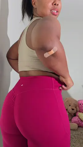 It’s giving snatched ✨ Like shapewear but wayyy comfier squat, stretch, strut, they don’t budge @Halara_official   #halara  #halaratiktokshop #yogapants #halaraeveryday 