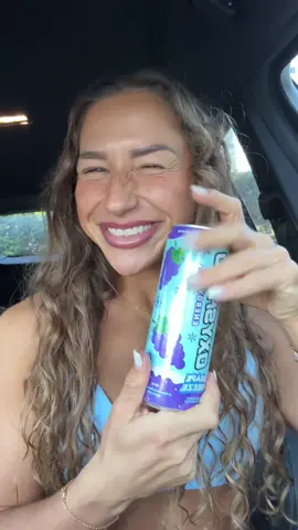 Calling all my grape flavour lovers out there!! @OxyShred Energy Grape freeze is officially available in 7-eleven 🍇 