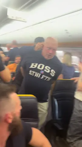 @Ryanair you need to get a theme tune like @jet2 what an eventful start to the holiday having to emergency land in Talouse France instead of Benidorm 🙃😭✈️ #jet2 #jet2holidays #ryanair 