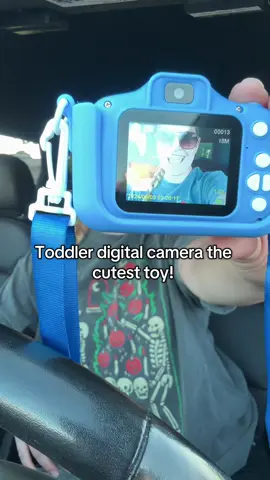This toddler digital camera is such a cute toy! I love looking at all the pictures my toddler takes!  #toddlertoys #toys #giftideas #toddlercamera #toddlerdigitalcamera 